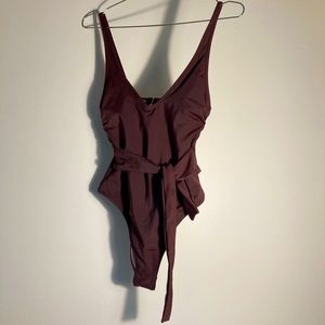 Never worn - Plunge Tie-Front Wrap One Piece Swimsuit - Shade & Shore™ Palm